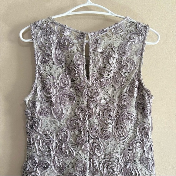 Onyx Sleeveless Sheath Silver Grey Dress w Textured Rosettes & Lace - Picture 6 of 10